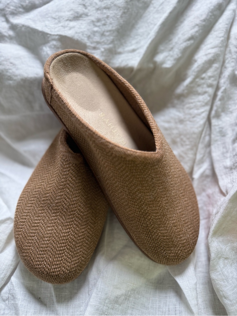 Rothy’s Camel Herringbone Knit Clogs Size 9